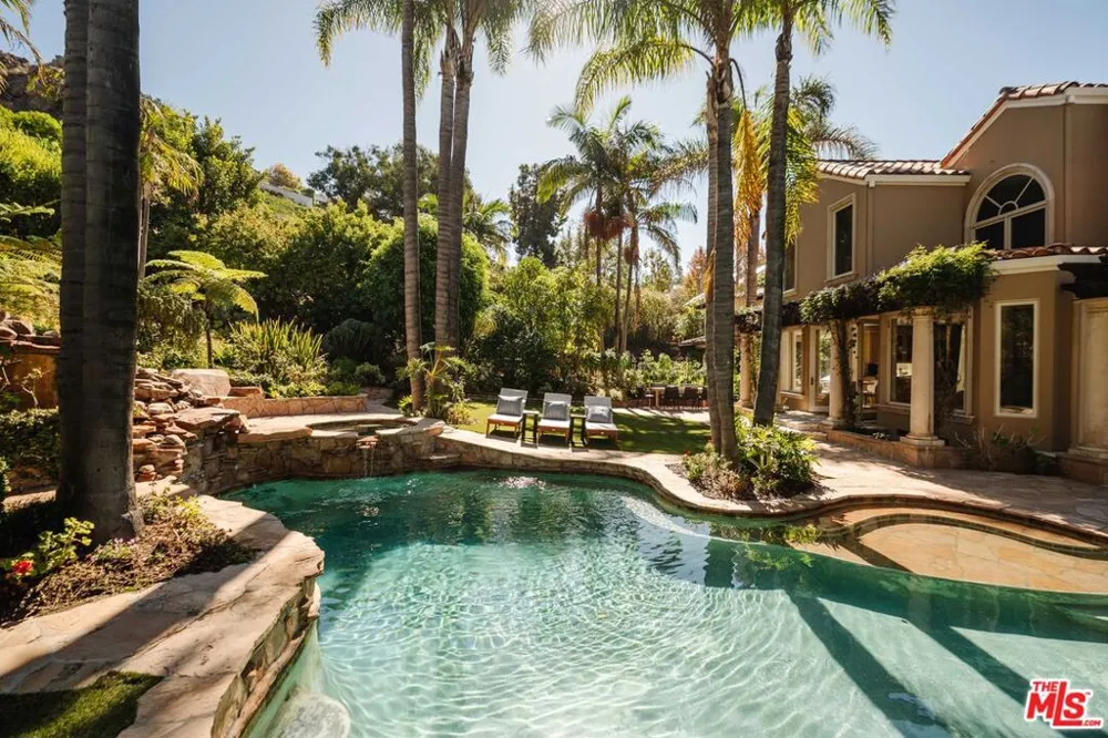 16799 Monte Hermoso Drive Pacific Palisades, CA 90272