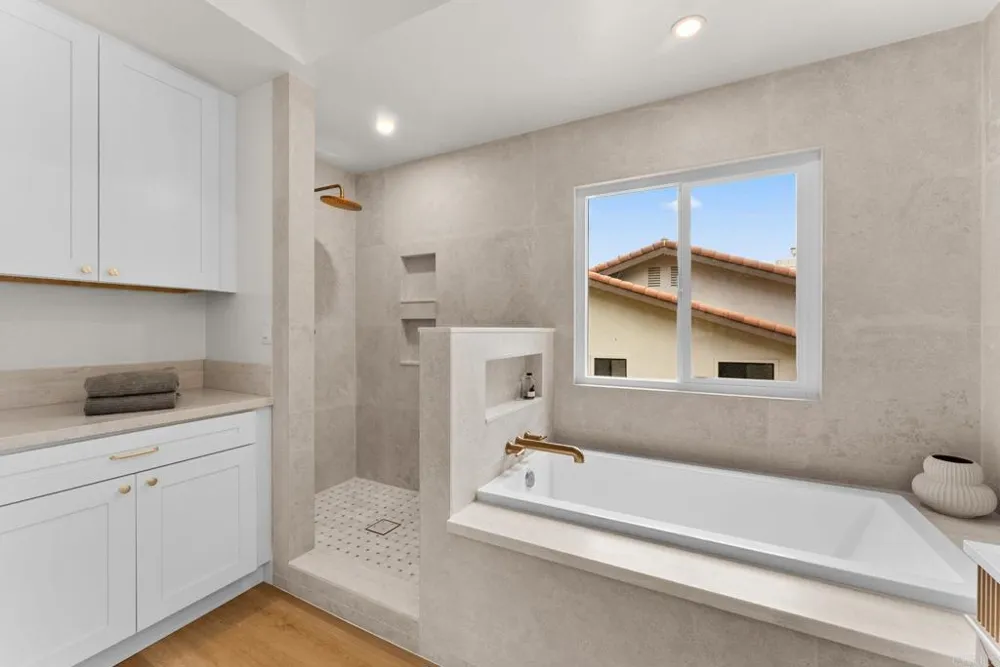 2237 Via Pedrera La Jolla, CA 92037