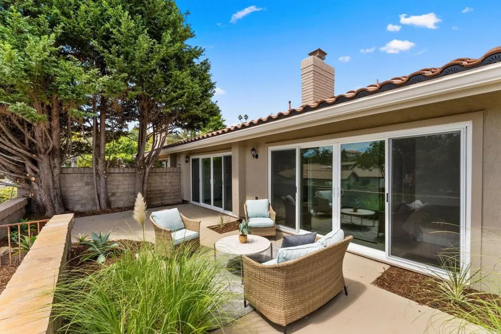 2237 Via Pedrera La Jolla, CA 92037