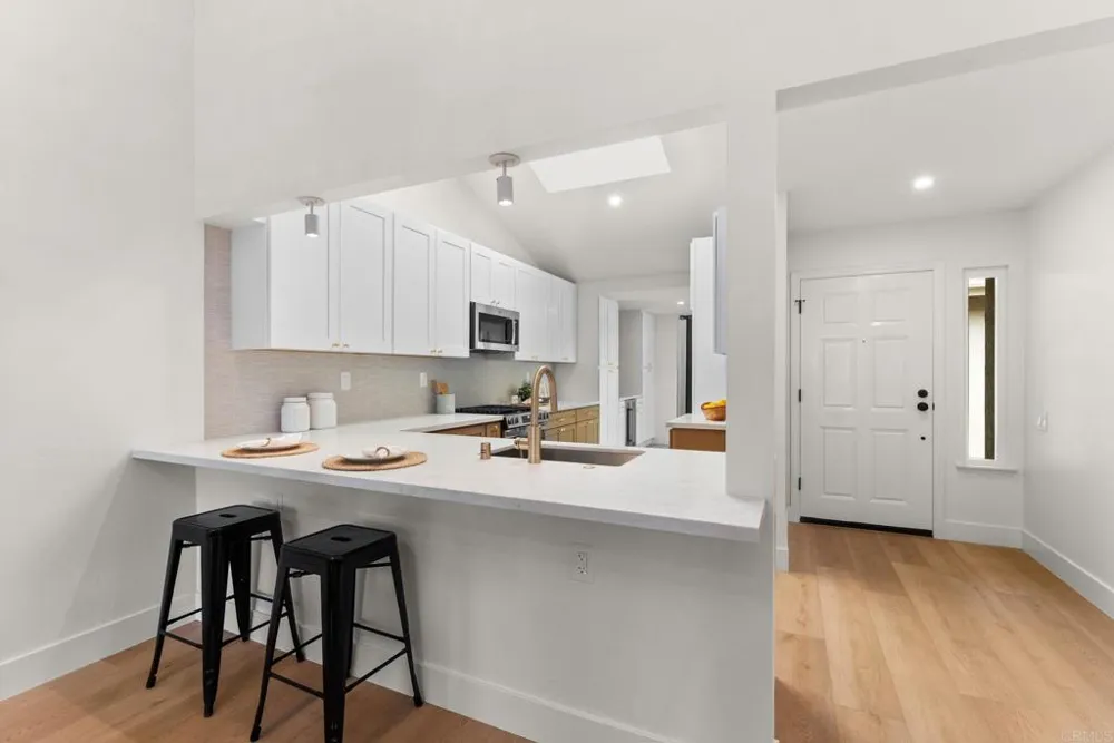 2237 Via Pedrera La Jolla, CA 92037