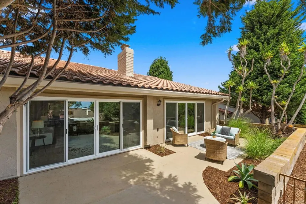 2237 Via Pedrera La Jolla, CA 92037