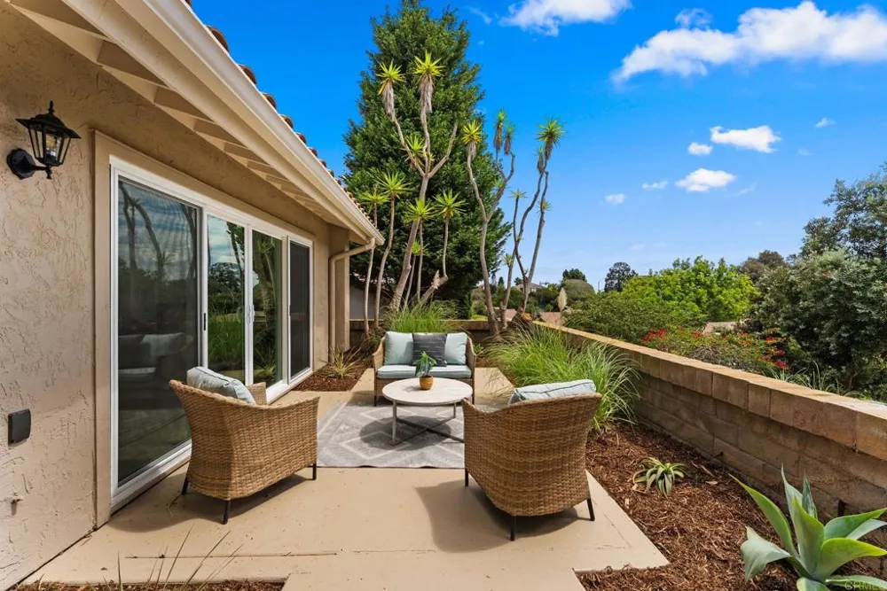 2237 Via Pedrera La Jolla, CA 92037