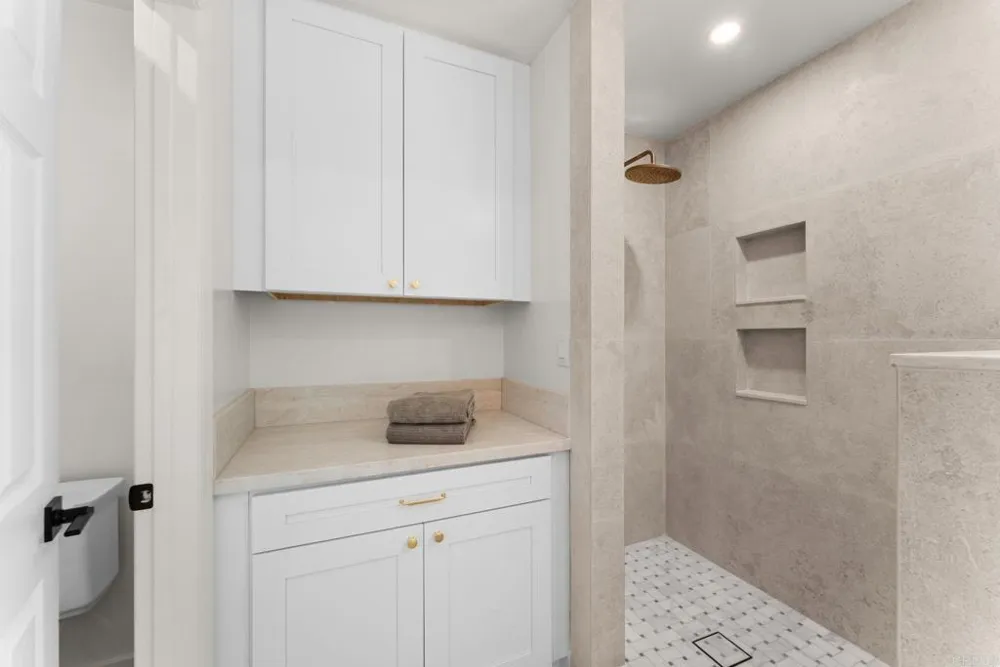 2237 Via Pedrera La Jolla, CA 92037