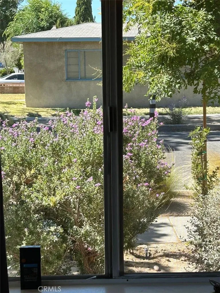 44701 Fig Avenue Lancaster, CA 93534