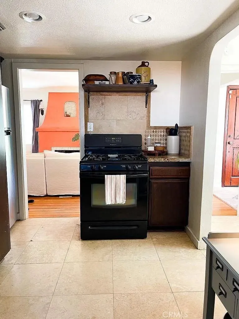 44701 Fig Avenue Lancaster, CA 93534