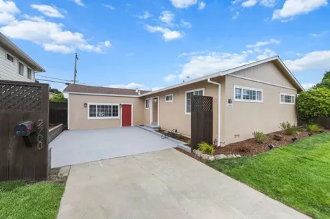 2700 Rollingwood Drive