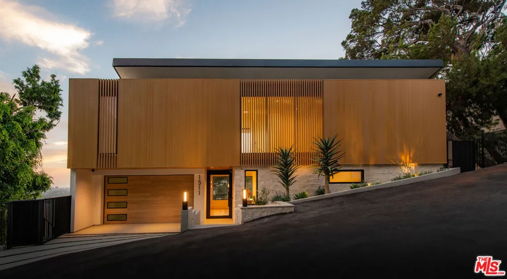 1511 Skylark Lane Los Angeles, CA 90069