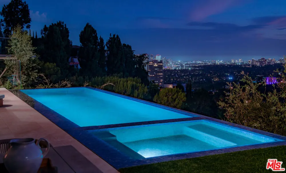1511 Skylark Lane Los Angeles, CA 90069
