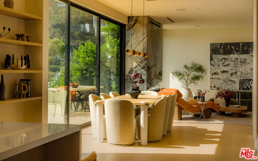 1511 Skylark Lane Los Angeles, CA 90069
