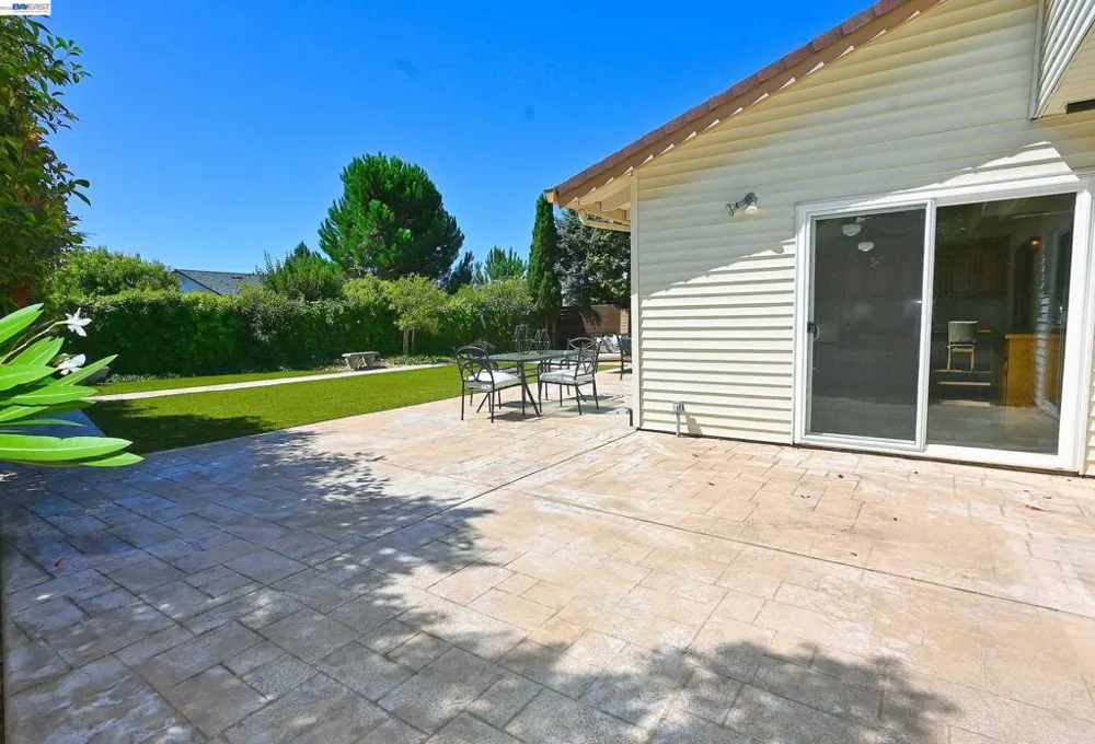 3585 Deer Park Ct Hayward, CA 94542