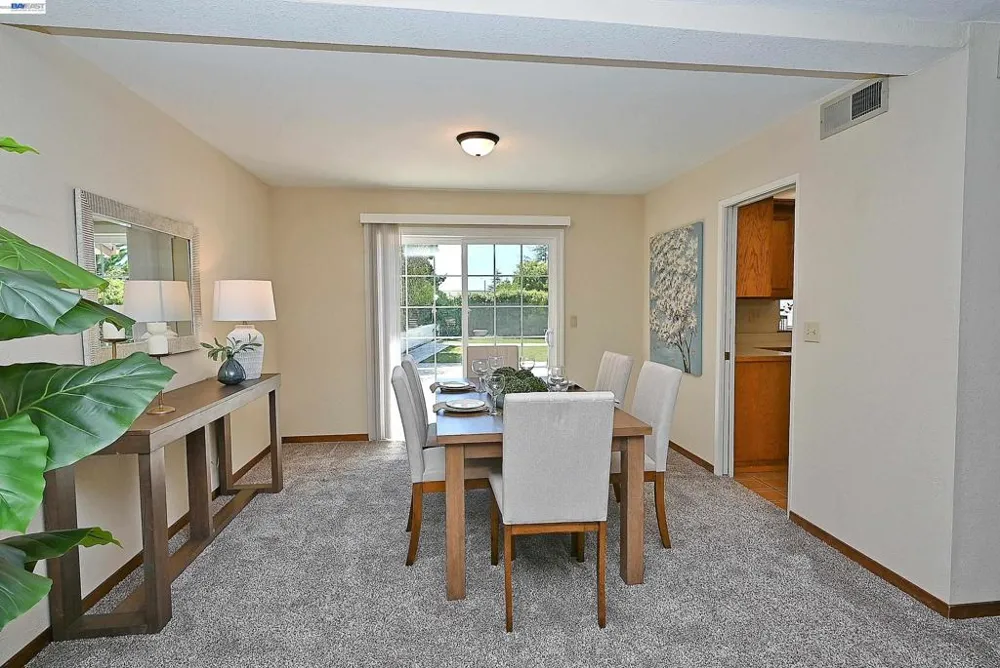 3585 Deer Park Ct Hayward, CA 94542