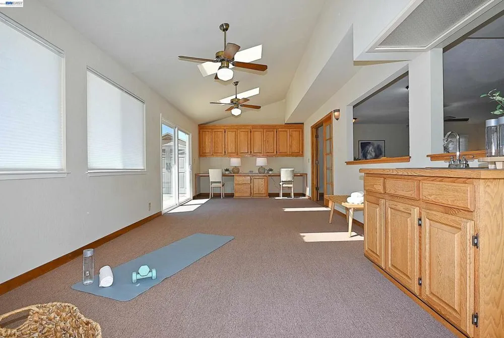 3585 Deer Park Ct Hayward, CA 94542