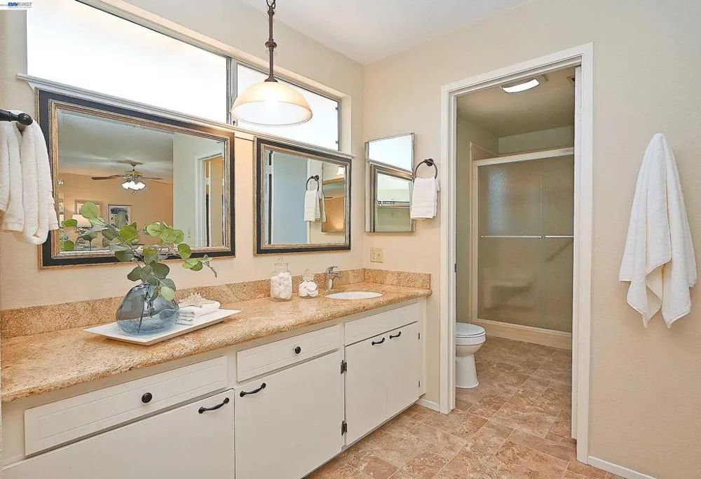 3585 Deer Park Ct Hayward, CA 94542