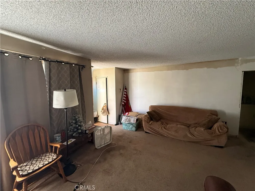 709 S Susanna West Covina, CA 91790