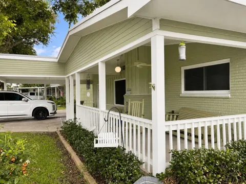 2820 Oleander Lane