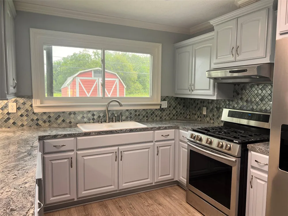 2820 Oleander Lane Groves, TX 77619