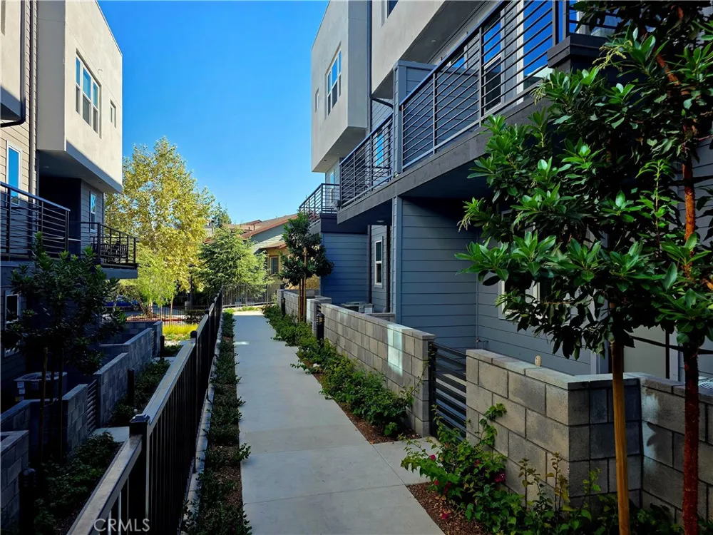 1835 Lychee Fullerton, CA 92835