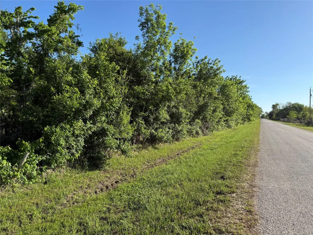 25 Ramblewood Road Sargent, TX 77414
