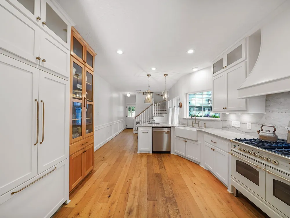 28 Mellow Leaf Court The Woodlands, TX 77381