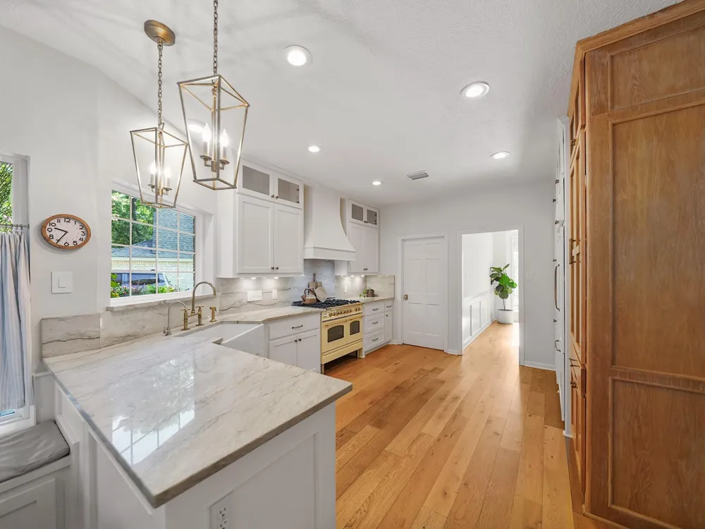 28 Mellow Leaf Court The Woodlands, TX 77381
