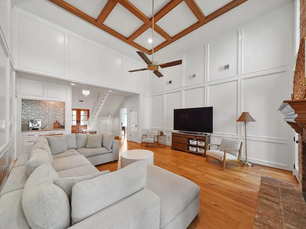 28 Mellow Leaf Court The Woodlands, TX 77381