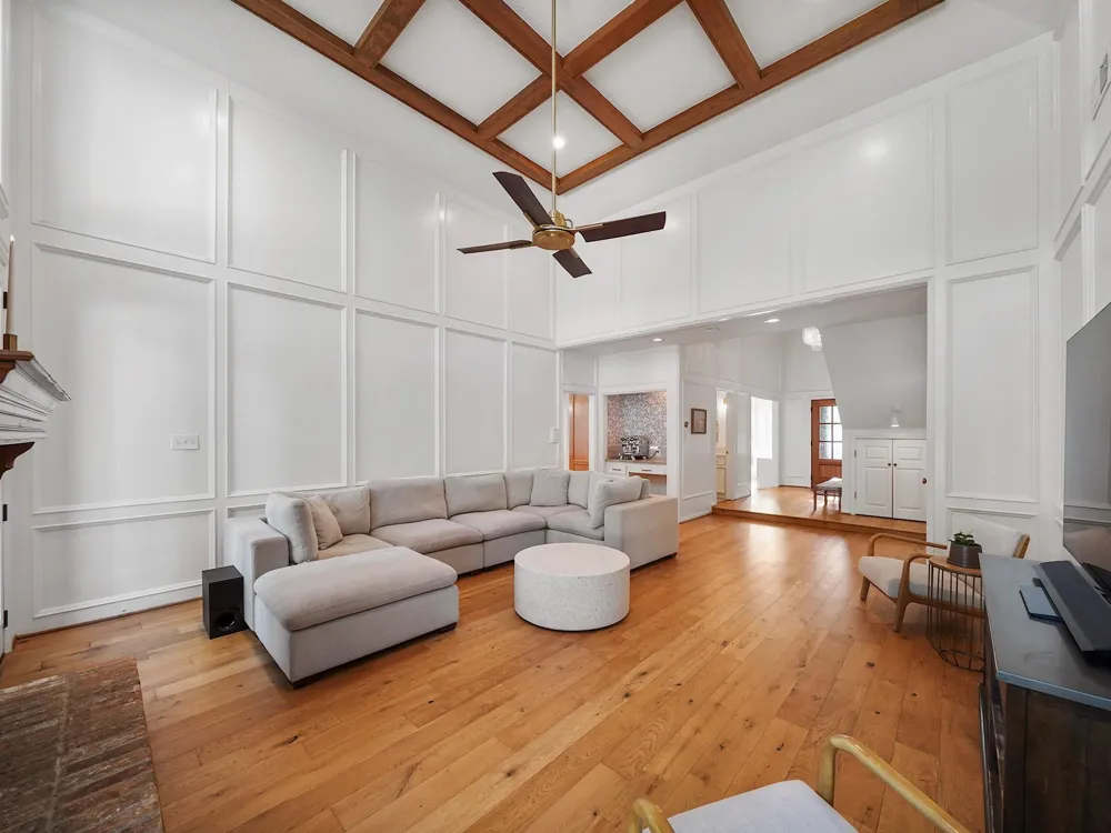 28 Mellow Leaf Court The Woodlands, TX 77381
