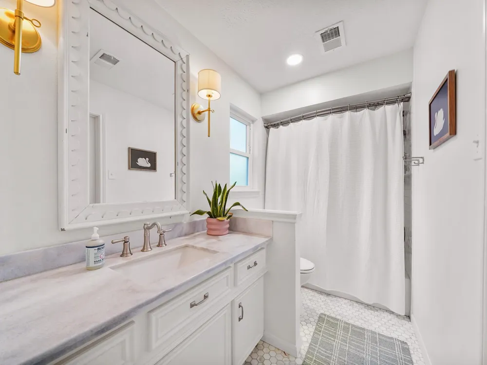 28 Mellow Leaf Court The Woodlands, TX 77381