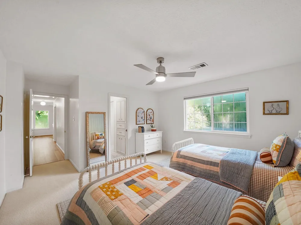 28 Mellow Leaf Court The Woodlands, TX 77381