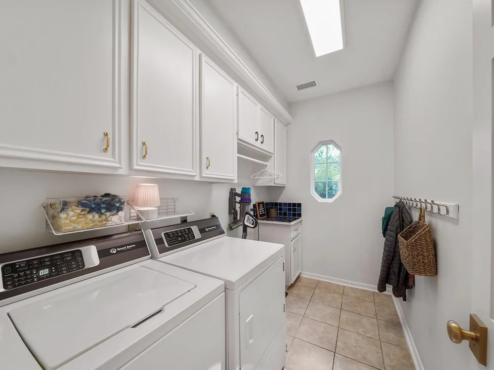 28 Mellow Leaf Court The Woodlands, TX 77381