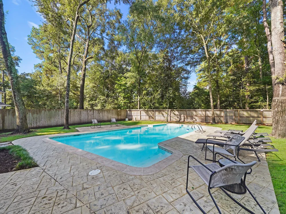 28 Mellow Leaf Court The Woodlands, TX 77381