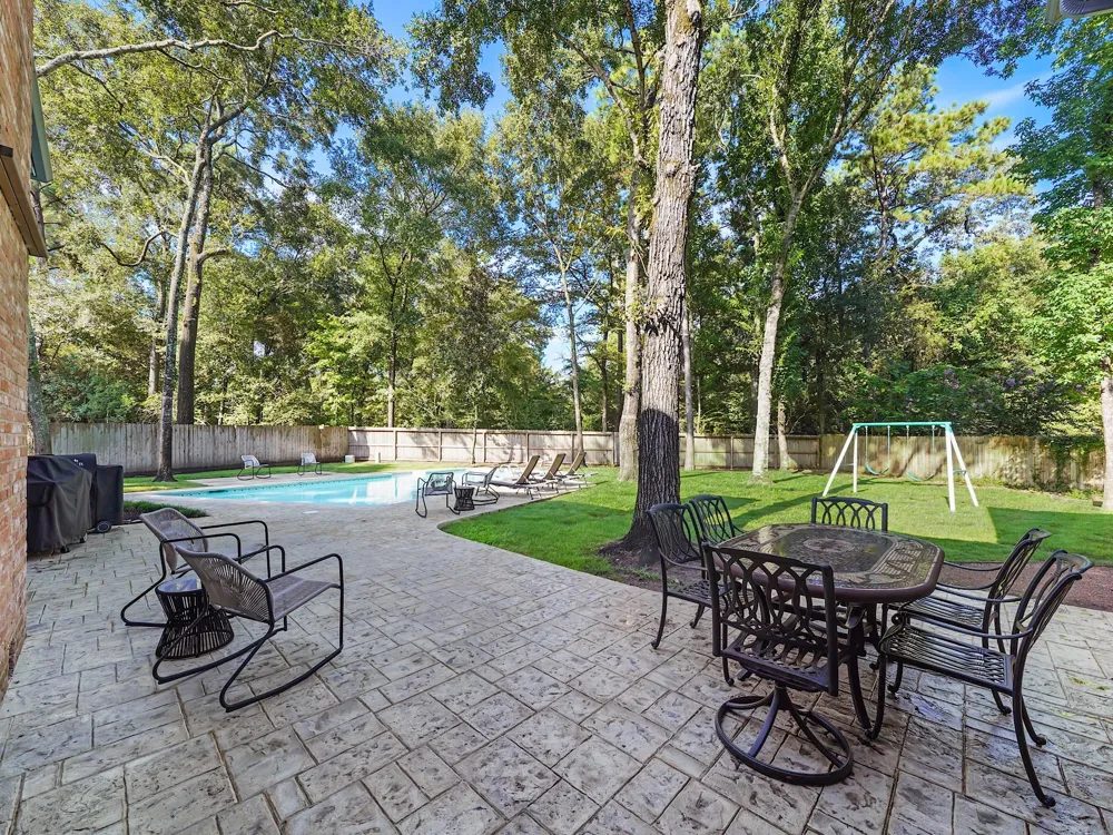 28 Mellow Leaf Court The Woodlands, TX 77381