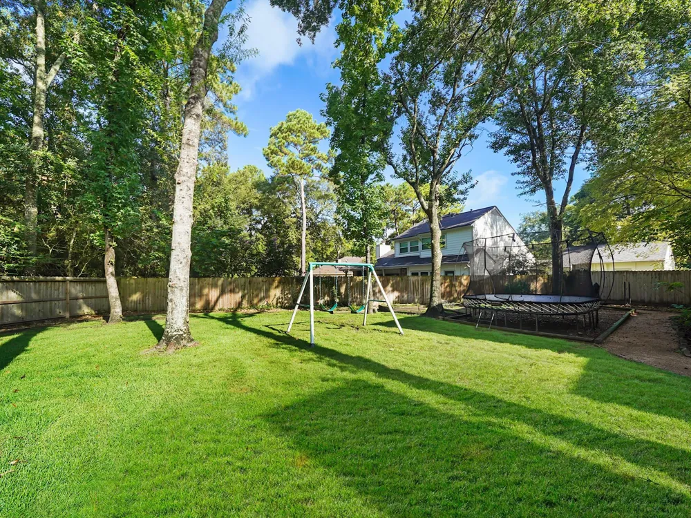 28 Mellow Leaf Court The Woodlands, TX 77381