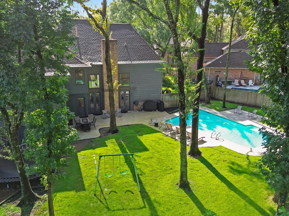 28 Mellow Leaf Court The Woodlands, TX 77381
