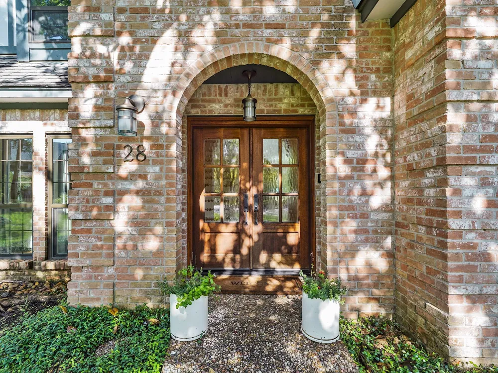28 Mellow Leaf Court The Woodlands, TX 77381