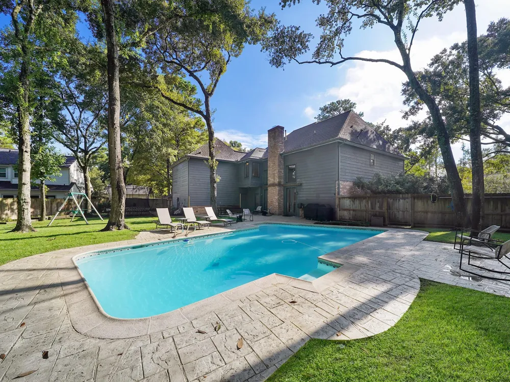 28 Mellow Leaf Court The Woodlands, TX 77381