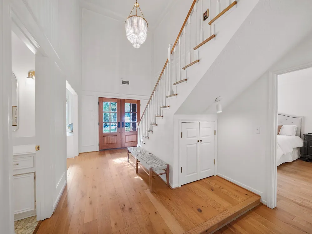 28 Mellow Leaf Court The Woodlands, TX 77381