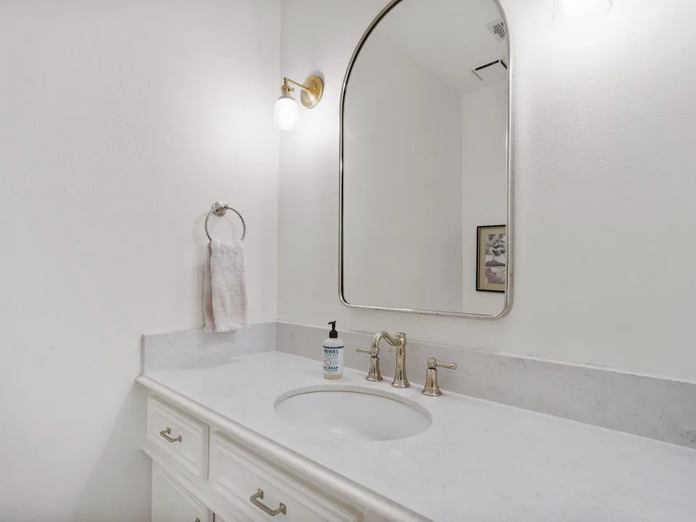 28 Mellow Leaf Court The Woodlands, TX 77381