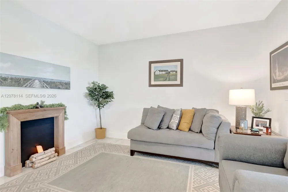 7616 Elmridge Dr #7-U Boca Raton, FL 33433