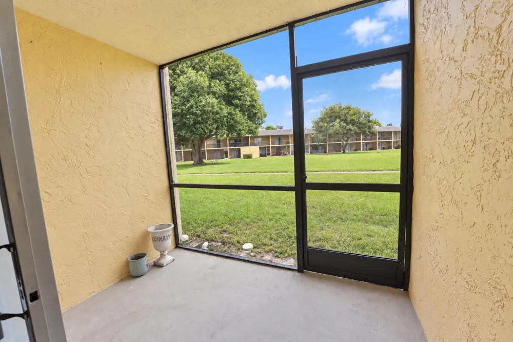 1604 Meadows Circle W Boynton Beach, FL 33436