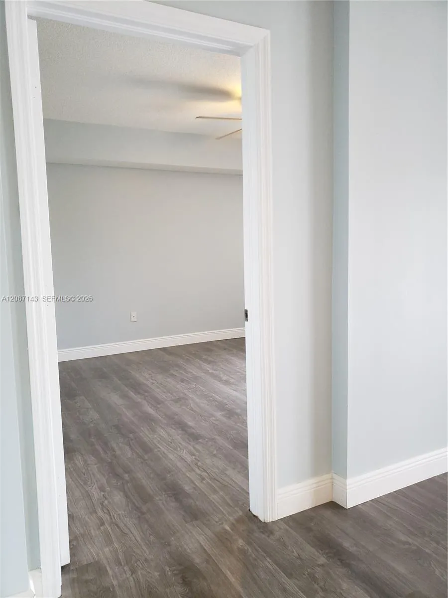9340 Fontainebleau Blvd #W212 Miami, FL 33172