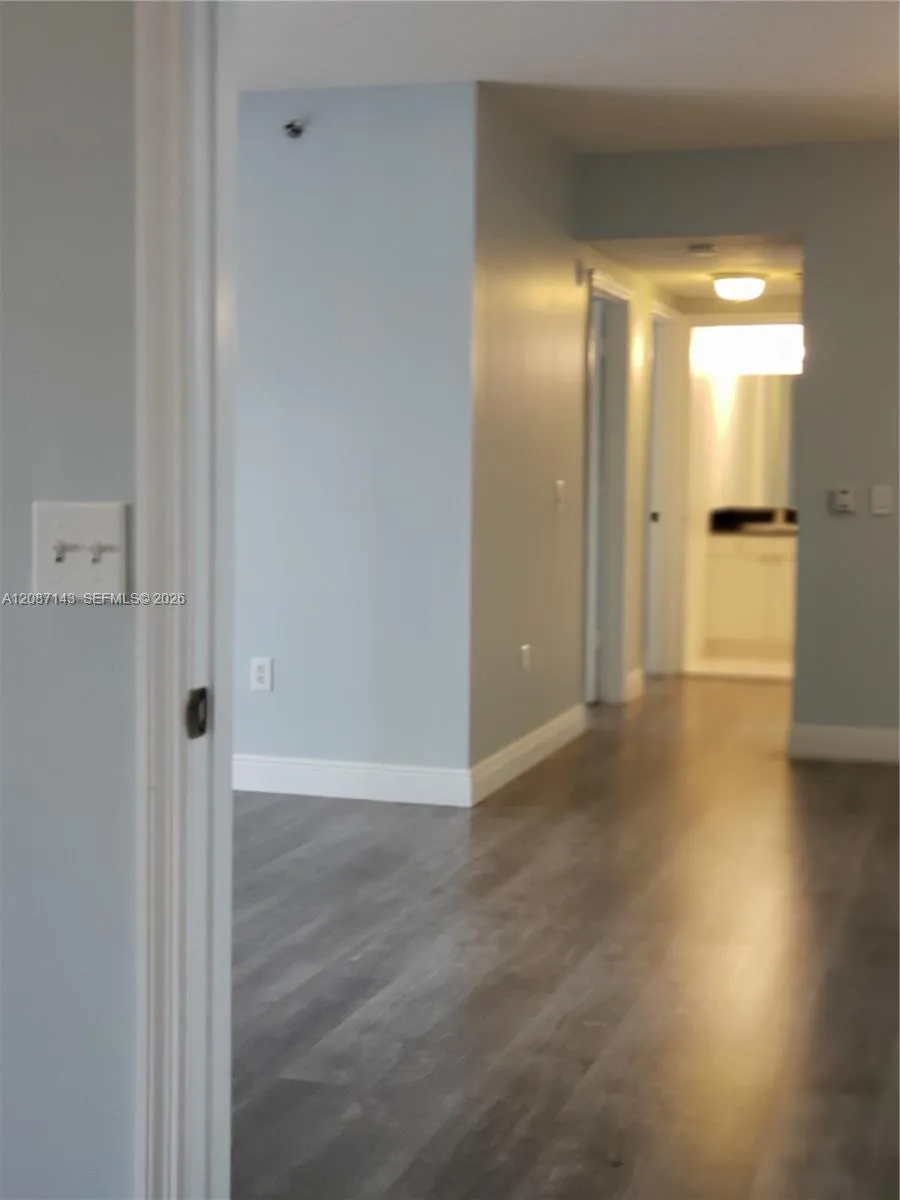 9340 Fontainebleau Blvd #W212 Miami, FL 33172