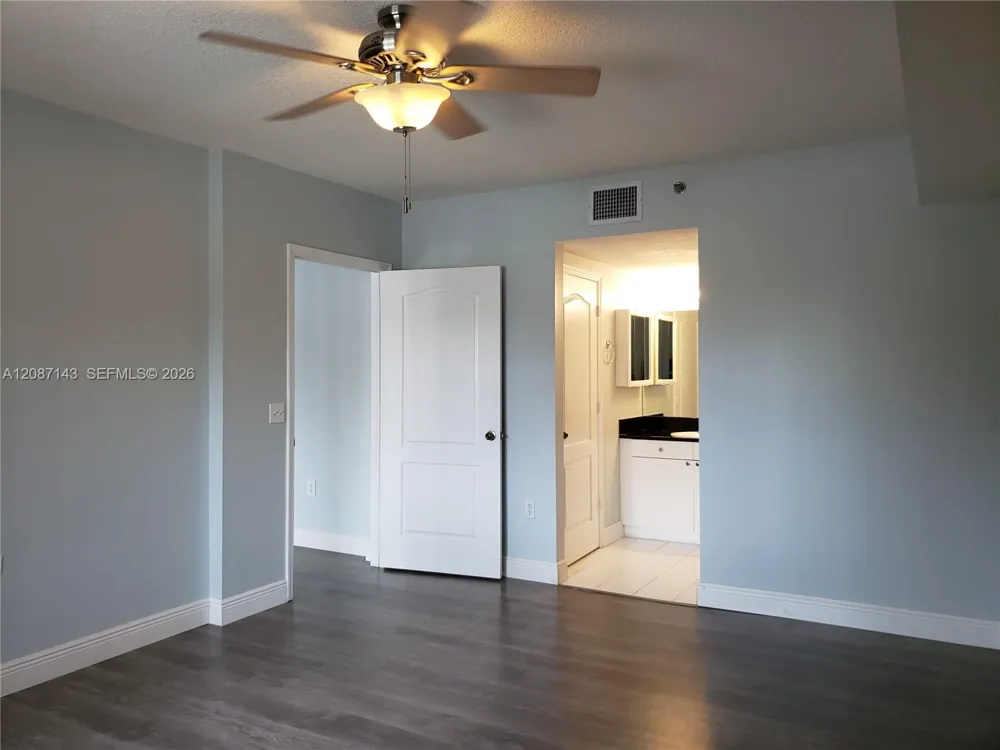 9340 Fontainebleau Blvd #W212 Miami, FL 33172