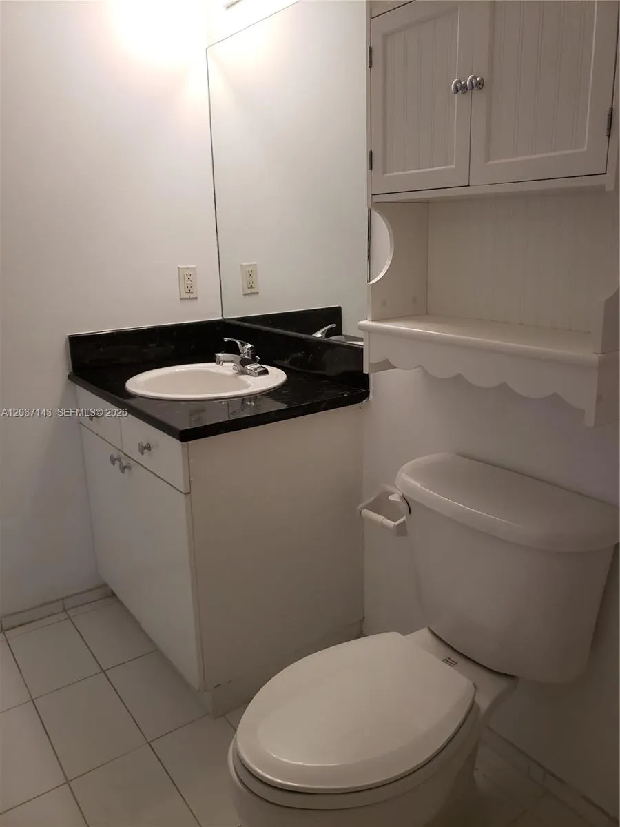 9340 Fontainebleau Blvd #W212 Miami, FL 33172