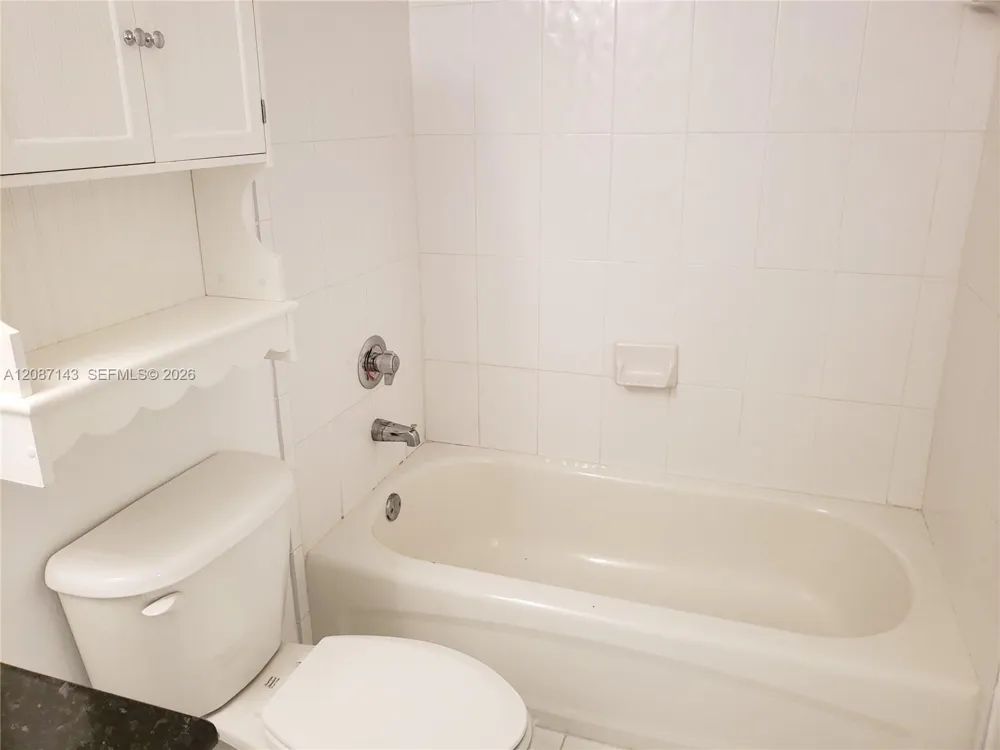 9340 Fontainebleau Blvd #W212 Miami, FL 33172