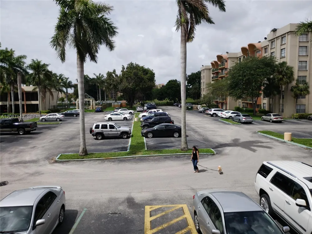 9340 Fontainebleau Blvd #W212 Miami, FL 33172
