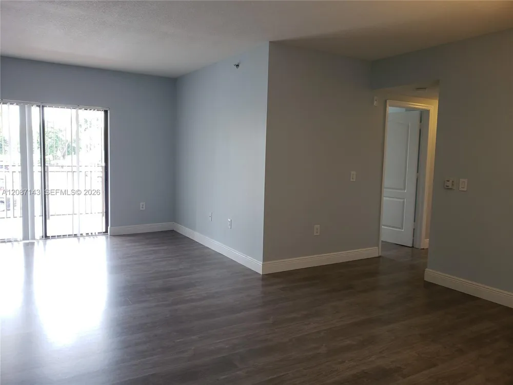 9340 Fontainebleau Blvd #W212 Miami, FL 33172