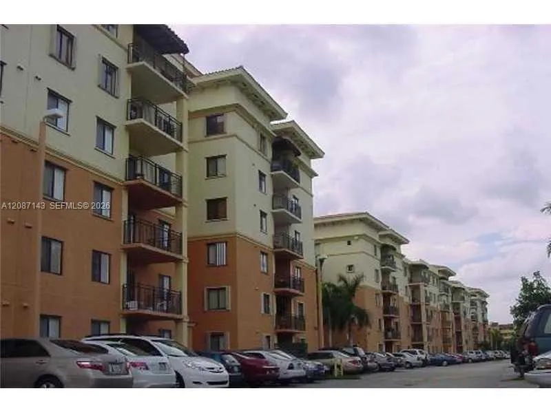 9340 Fontainebleau Blvd #W212 Miami, FL 33172