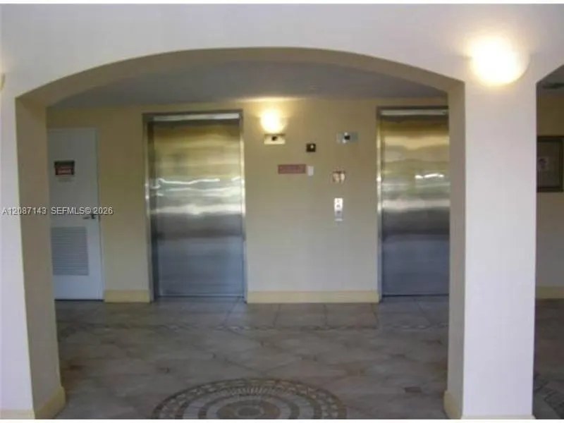 9340 Fontainebleau Blvd #W212 Miami, FL 33172