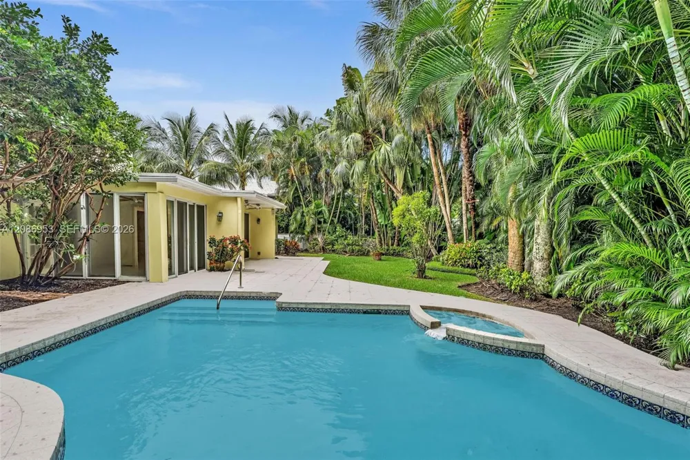 265 Fairview Rd Palm Beach, FL 33480