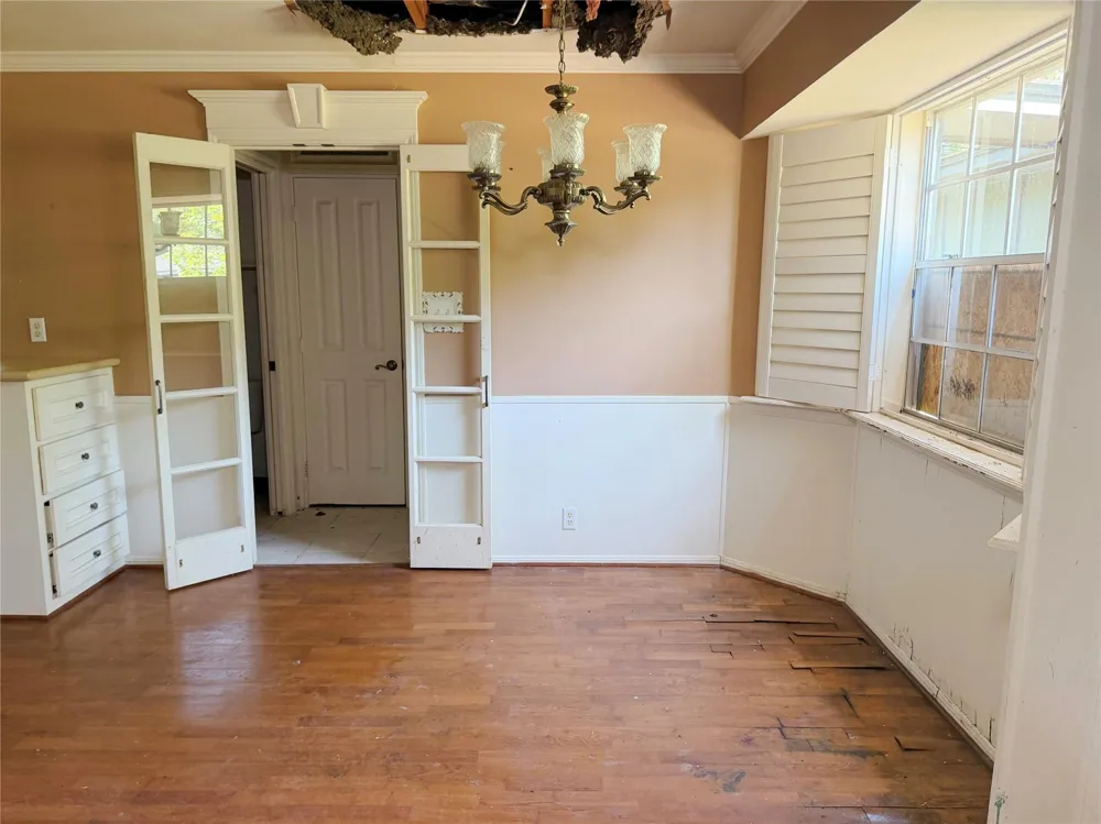 101 Rose Trail Lake Jackson, TX 77566